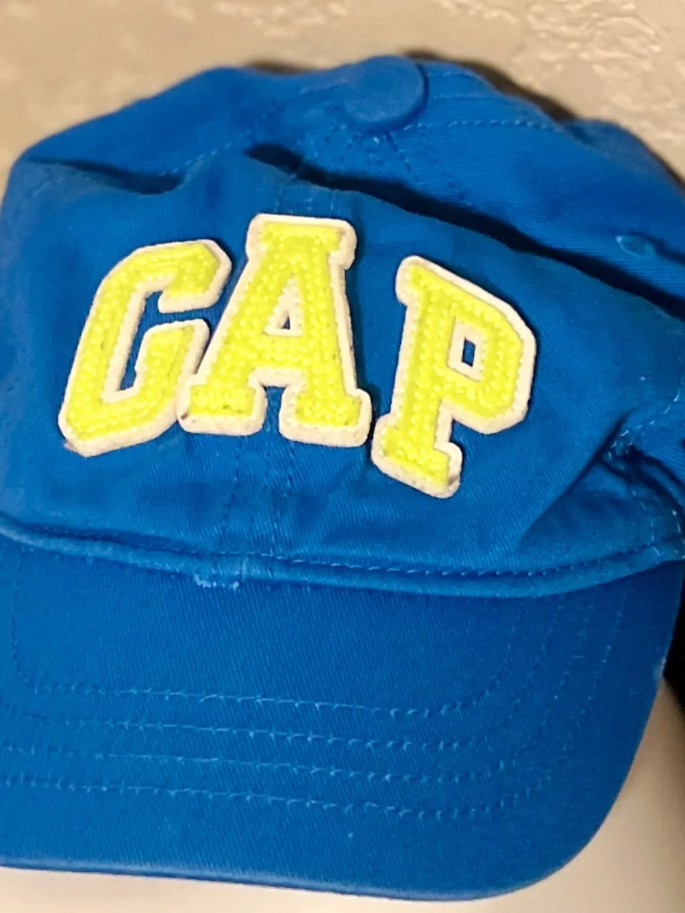 GAP Newborn/Toddler  54 cm stretch band Cap